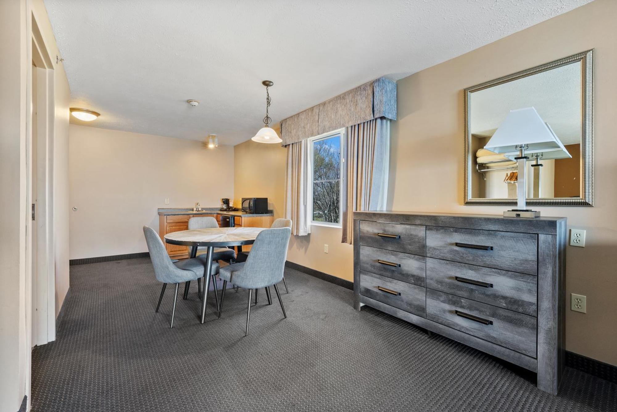 Bayshore Resort At Put-In-Bay Bagian luar foto