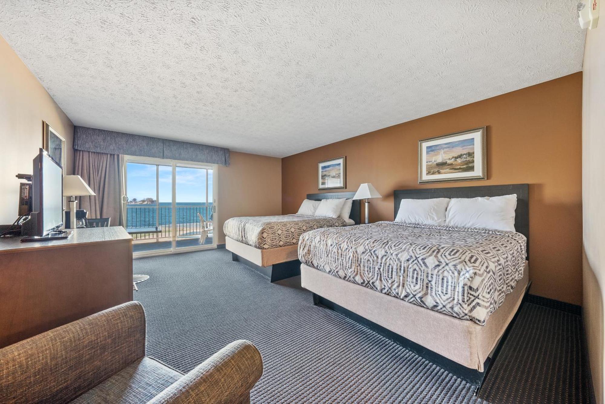 Bayshore Resort At Put-In-Bay Bagian luar foto