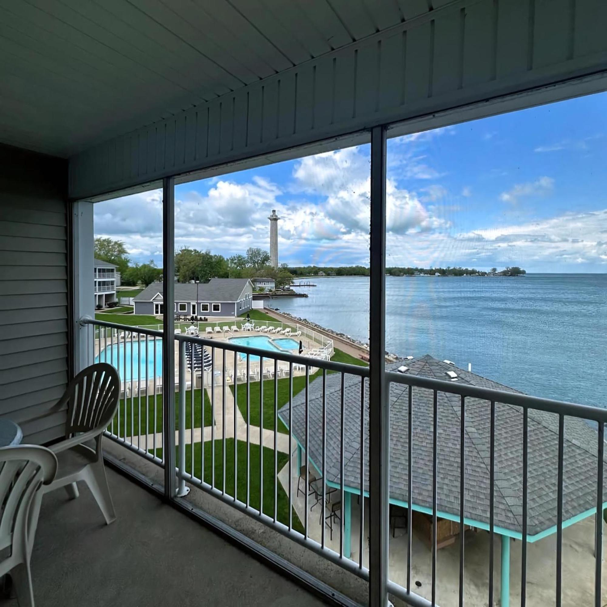 Bayshore Resort At Put-In-Bay Bagian luar foto